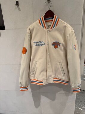 New York or Nowhere Knicks Motto Cream Varsity Jacket Medium SOLD OUT STYLE